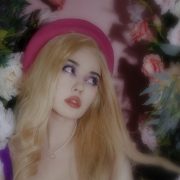 DEAD BLONDE